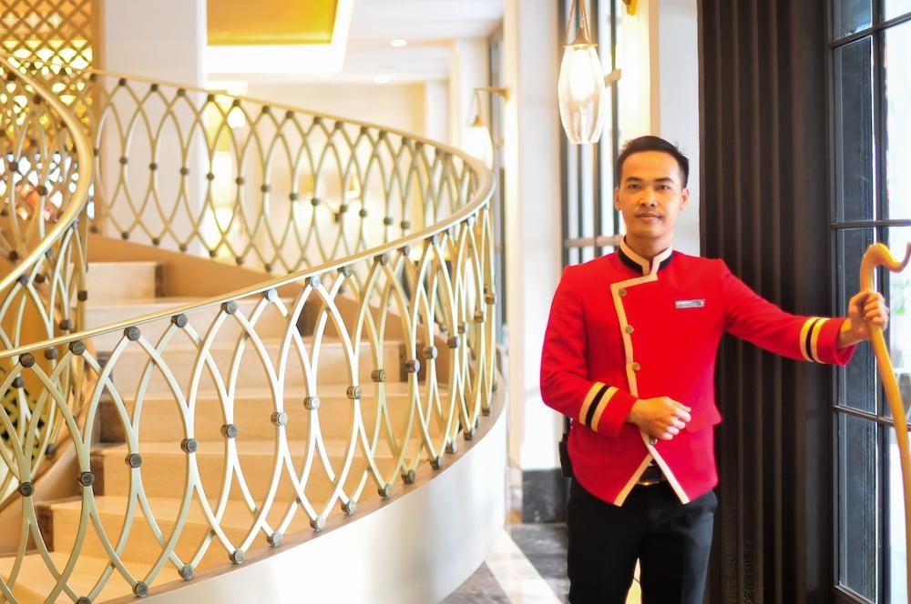 The Mirah 4*