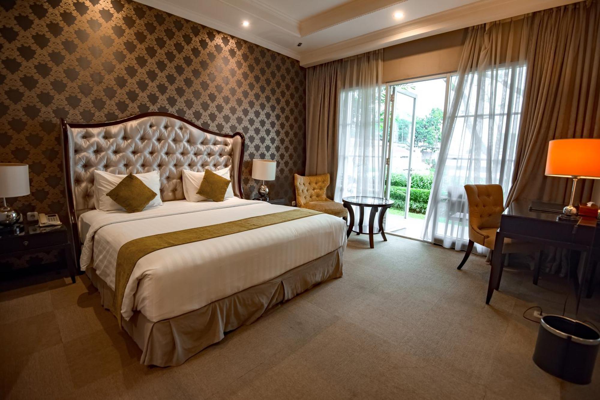 The Mirah Hotel 4*