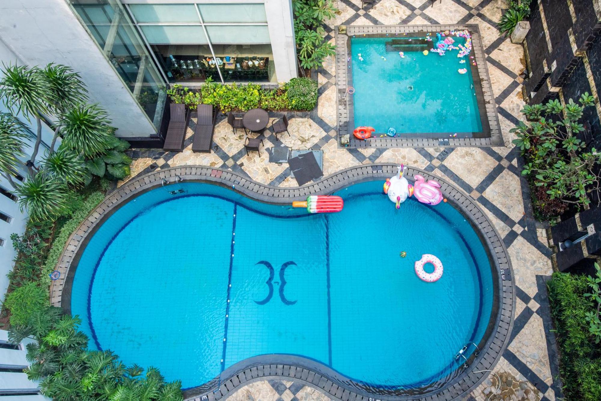 The Mirah Hotel 4*