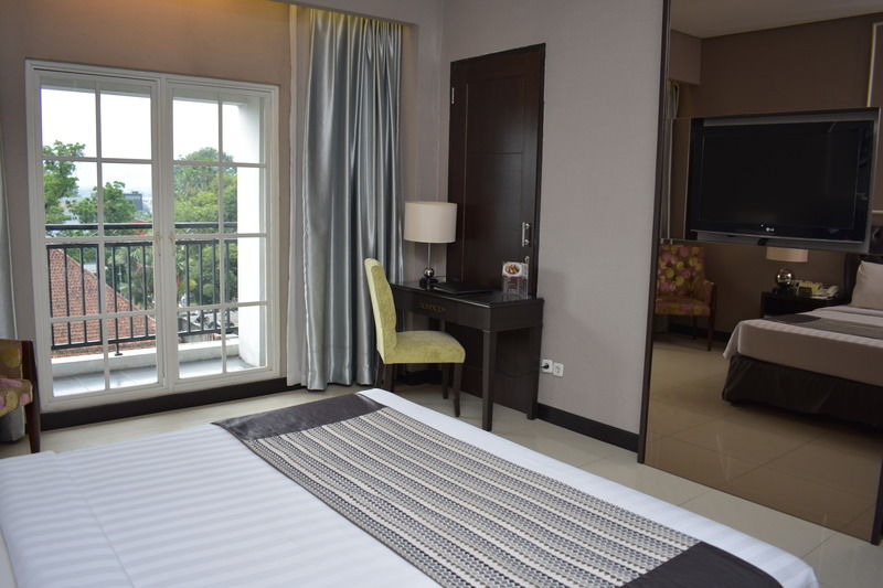 Hotel The Mirah 4*